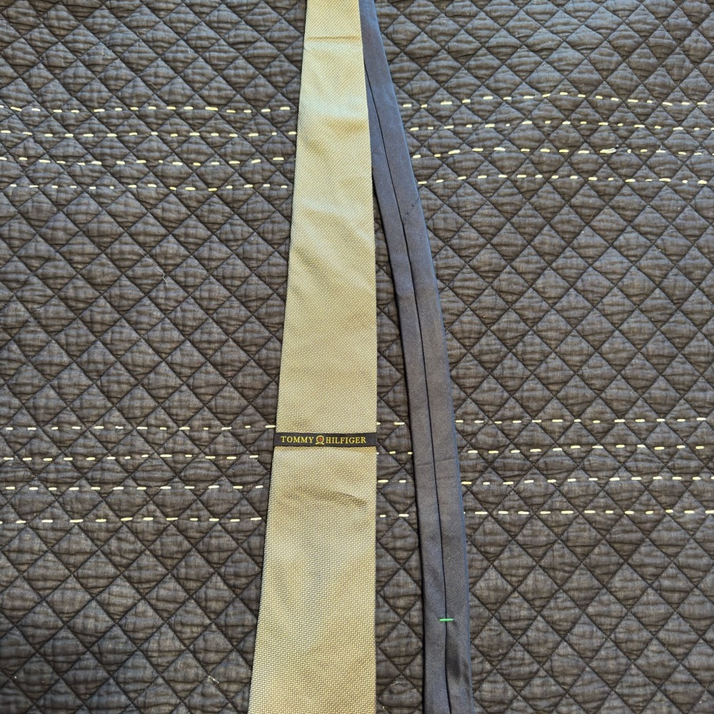 NWT Vintage Tommy Hilfiger Navy and White Tie